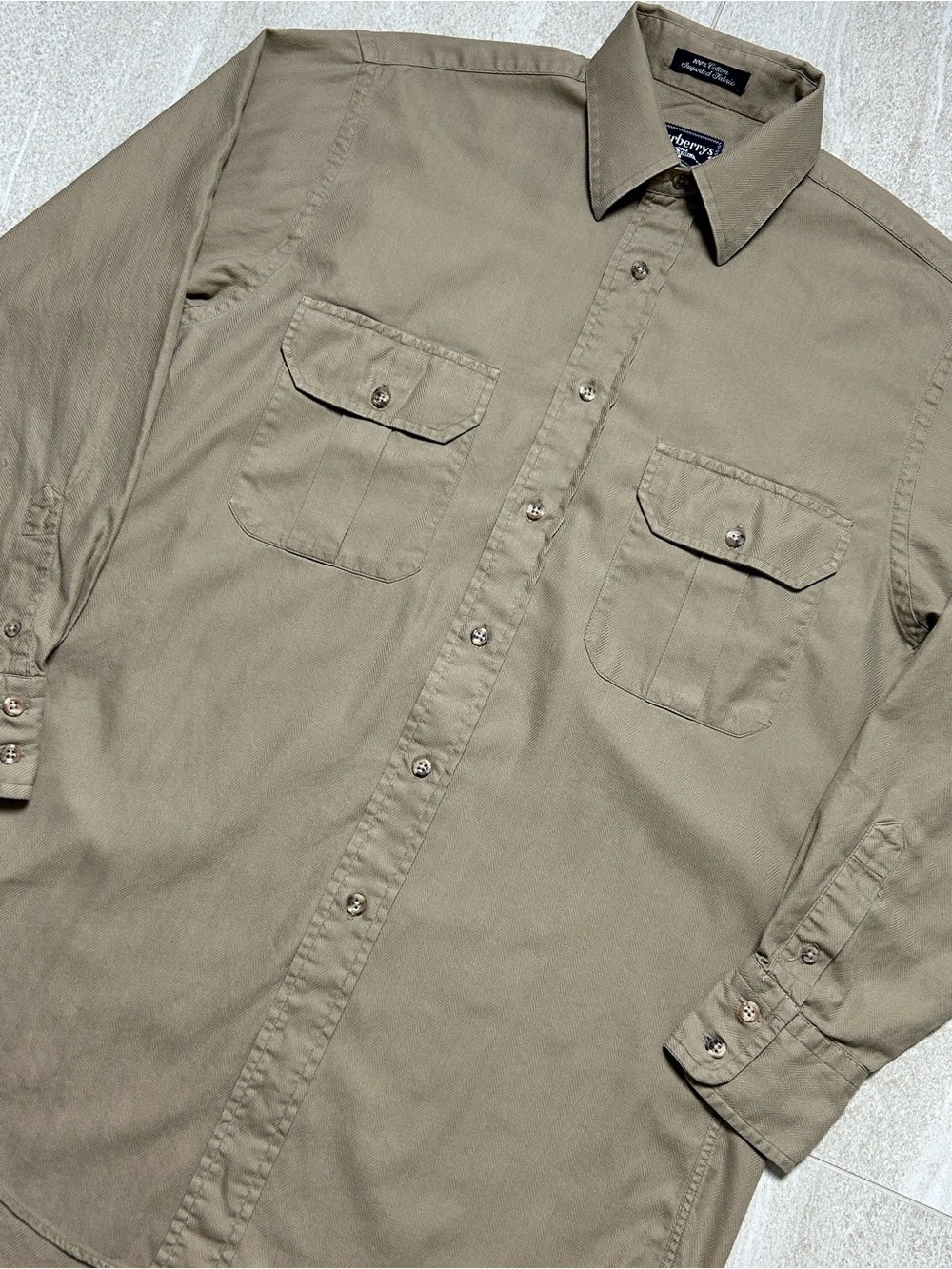 BURBERRYS SAFARI/UTILITY BUTTON DOWN DUAL CHEST POCKETS SIZE SMALL - Picture 4 of 9